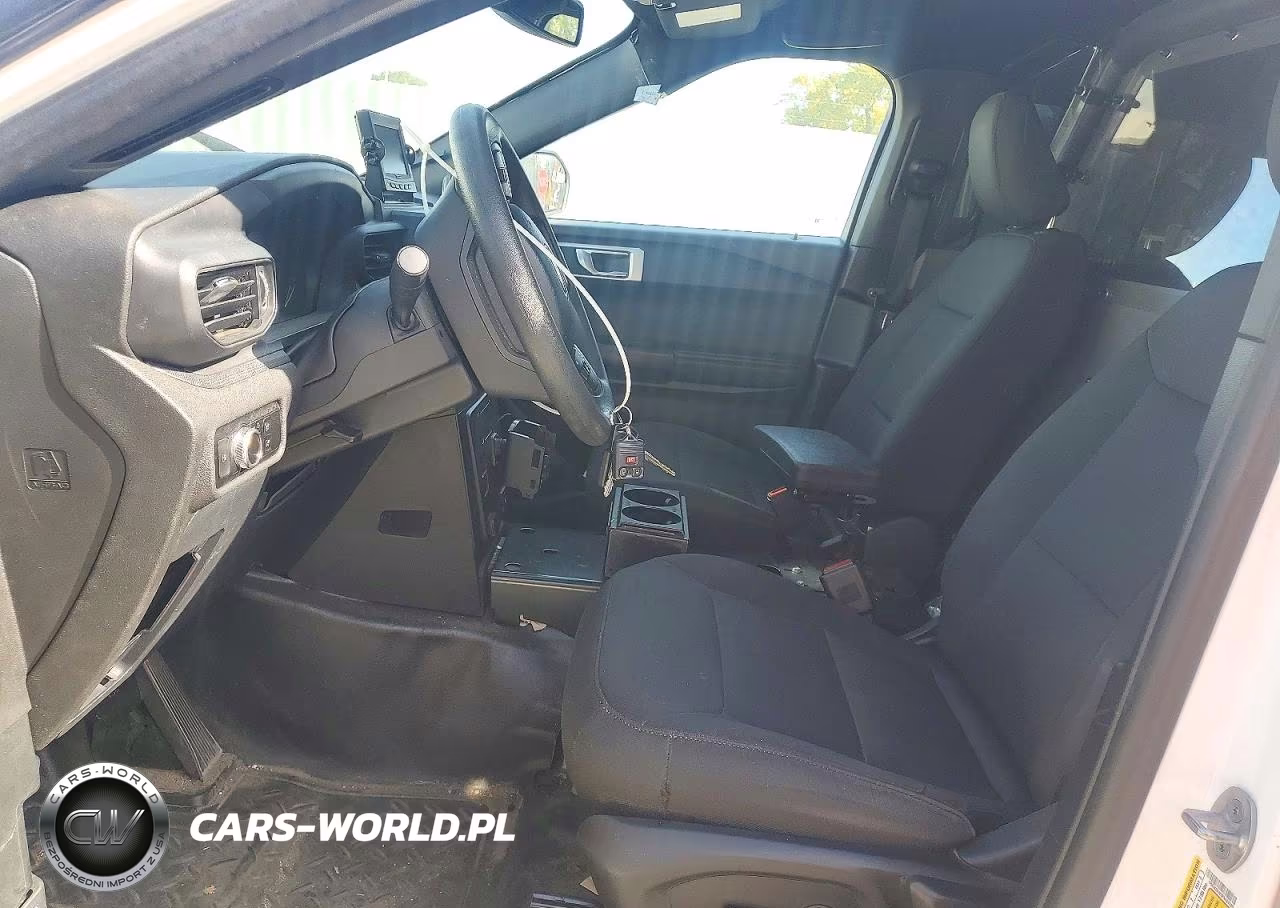 2023 Ford Explorer Police Interceptor VIN:1FM5K8AW3PNA01525 - 7