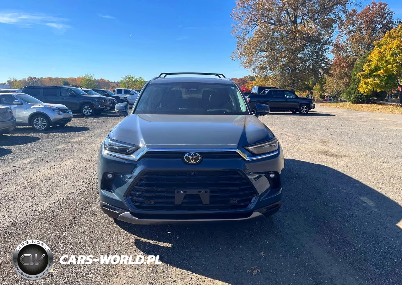 2024 Toyota Grand Highlander Platinum VIN:5TDAAAB57RS018473 - 10