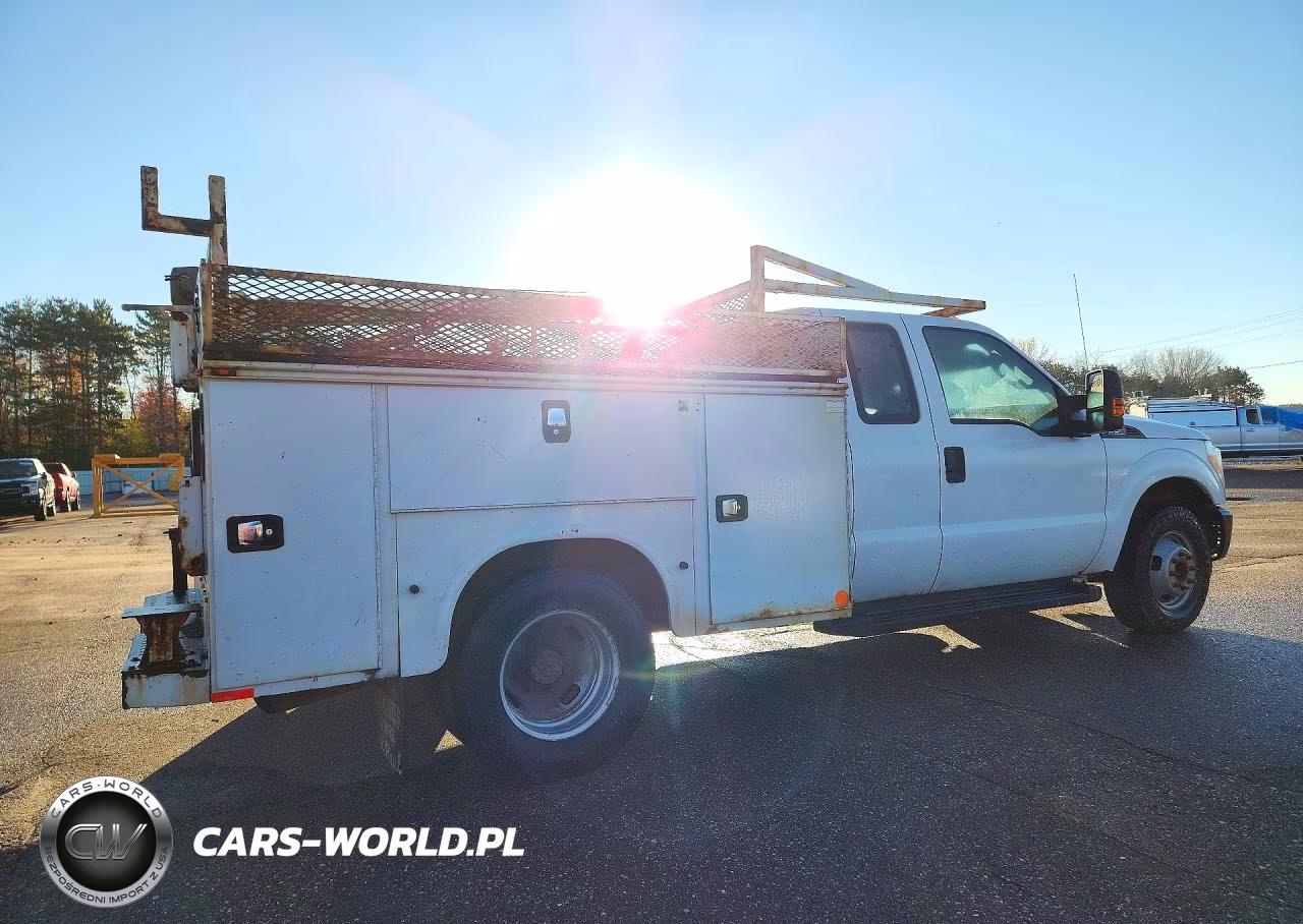 2015 Ford F350 Super Duty VIN:1FD8X3C68FEC65868 - 3