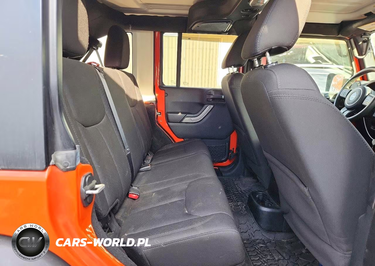 2015 Jeep Wrangler Unlimited Sport VIN:1C4BJWDG5FL631902 - 10