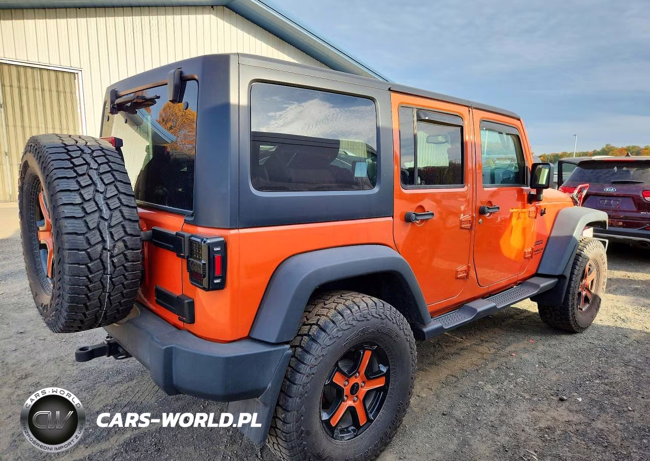 2015 Jeep Wrangler Unlimited Sport VIN:1C4BJWDG5FL631902 - 3