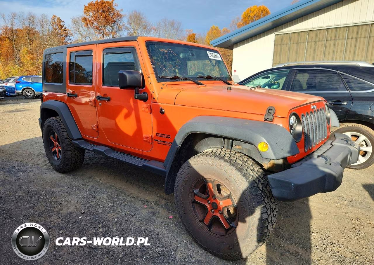 2015 Jeep Wrangler Unlimited Sport VIN:1C4BJWDG5FL631902 - 4