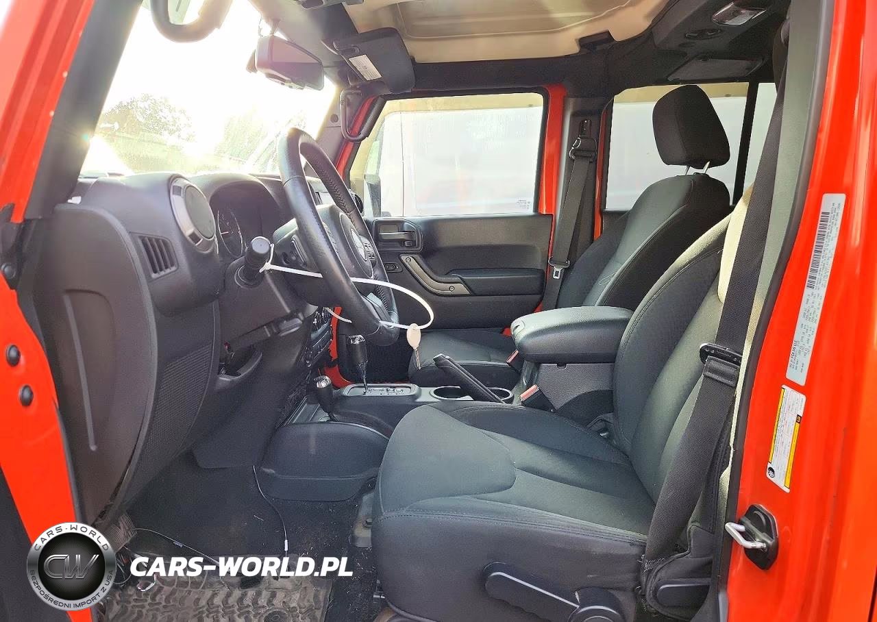 2015 Jeep Wrangler Unlimited Sport VIN:1C4BJWDG5FL631902 - 7