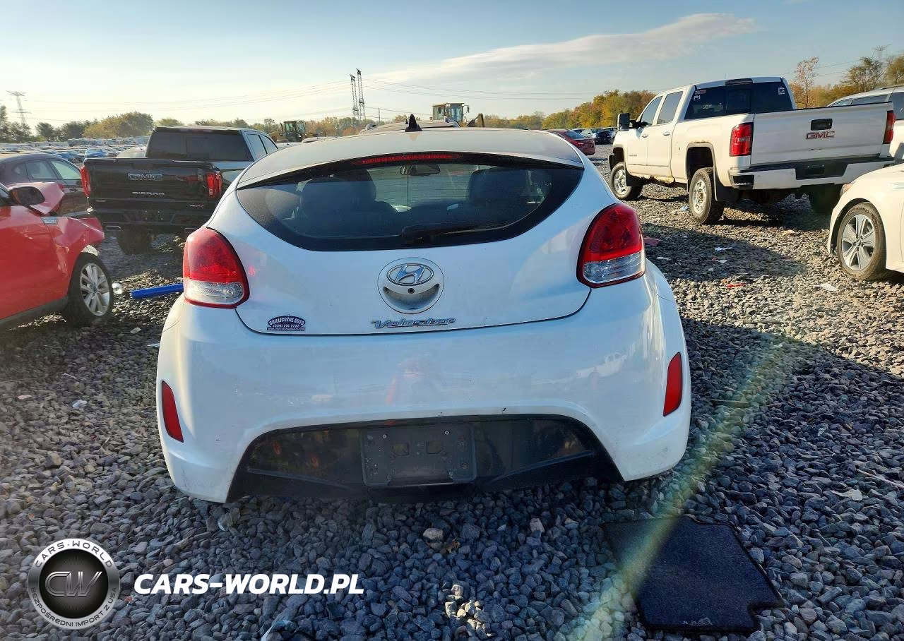 2016 Hyundai Veloster Base VIN:KMHTC6AD5GU285415 - 6