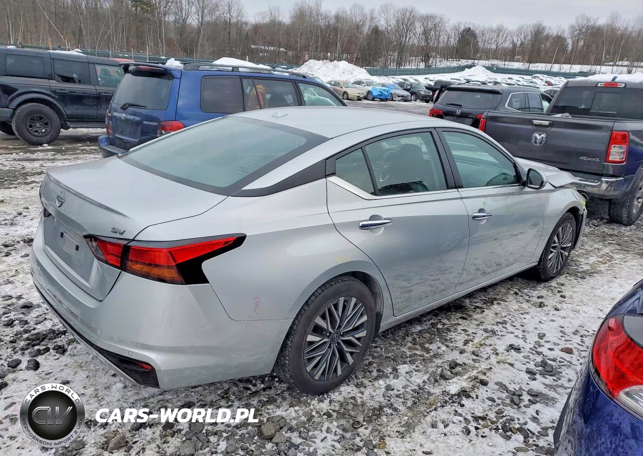 2023 Nissan Altima Sv VIN:1N4BL4DV8PN363971 - 3