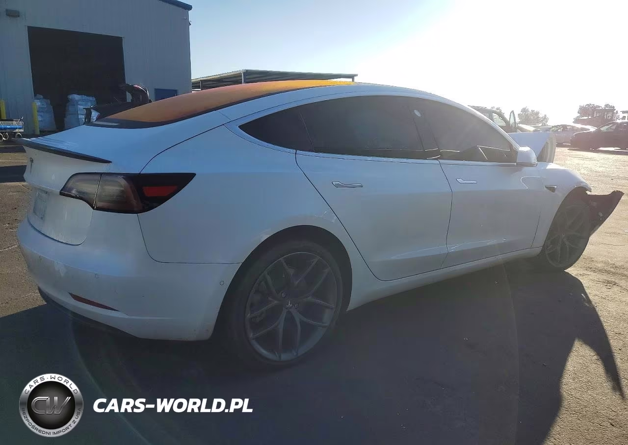 2018 Tesla Model 3 VIN:5YJ3E1EA6JF043671 - 3