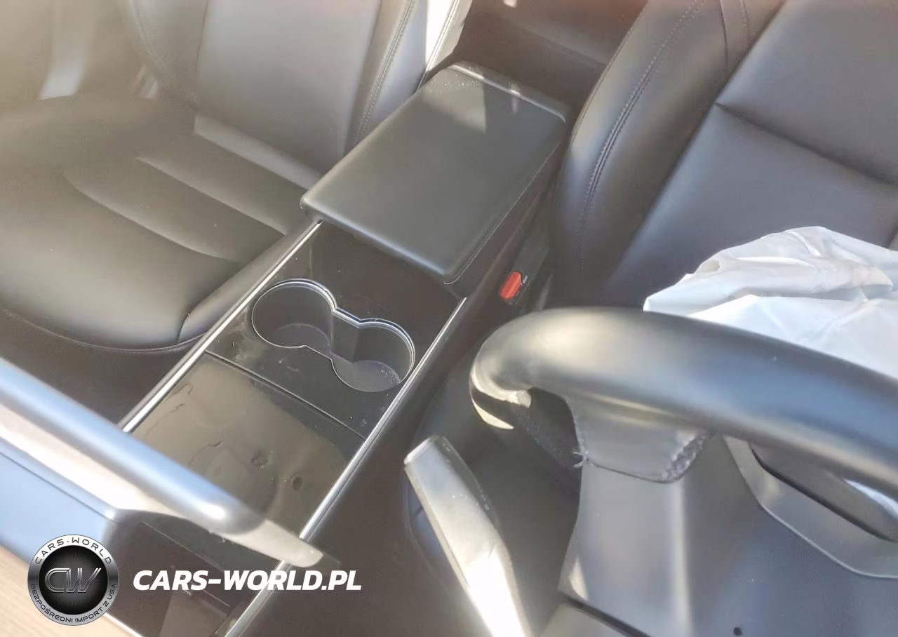 2018 Tesla Model 3 VIN:5YJ3E1EA6JF043671 - 8