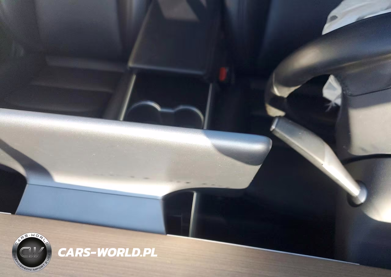 2018 Tesla Model 3 VIN:5YJ3E1EA6JF043671 - 9