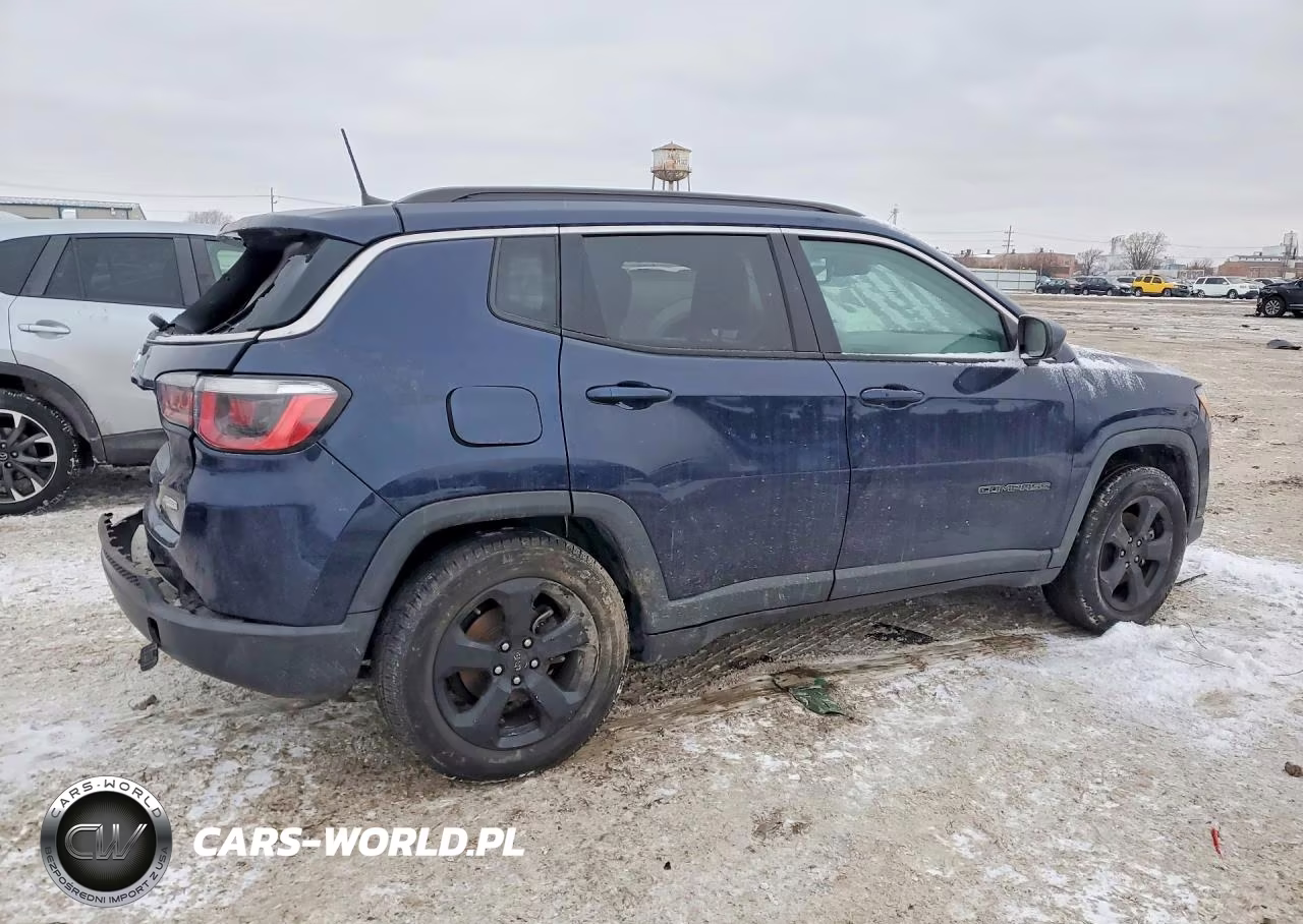 2018 Jeep Compass Latitude VIN:3C4NJCBB0JT194584 - 3
