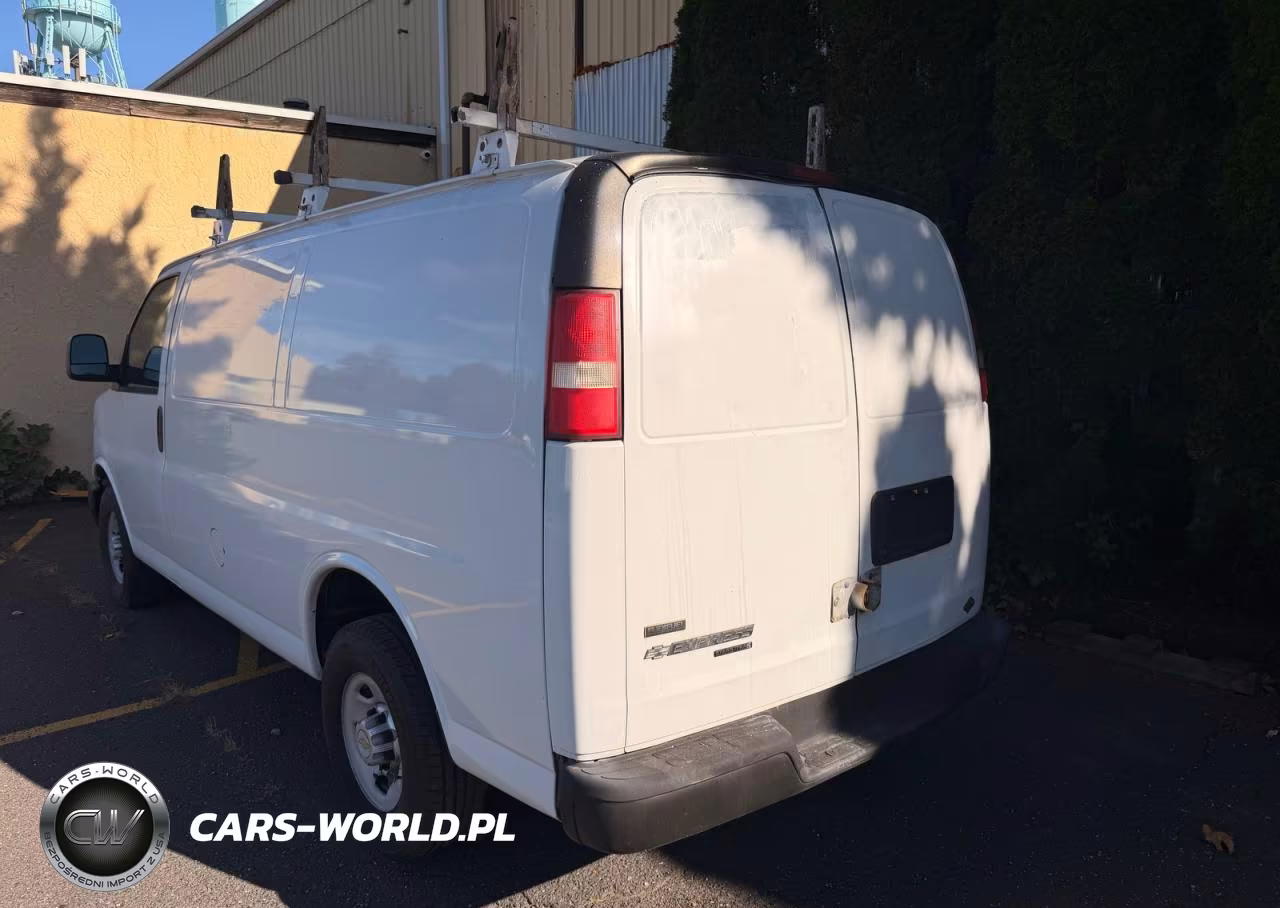 2011 CHEVROLET EXPRESS 2500 WORK VAN VIN:1GCWGFCA4B1172655 - 3