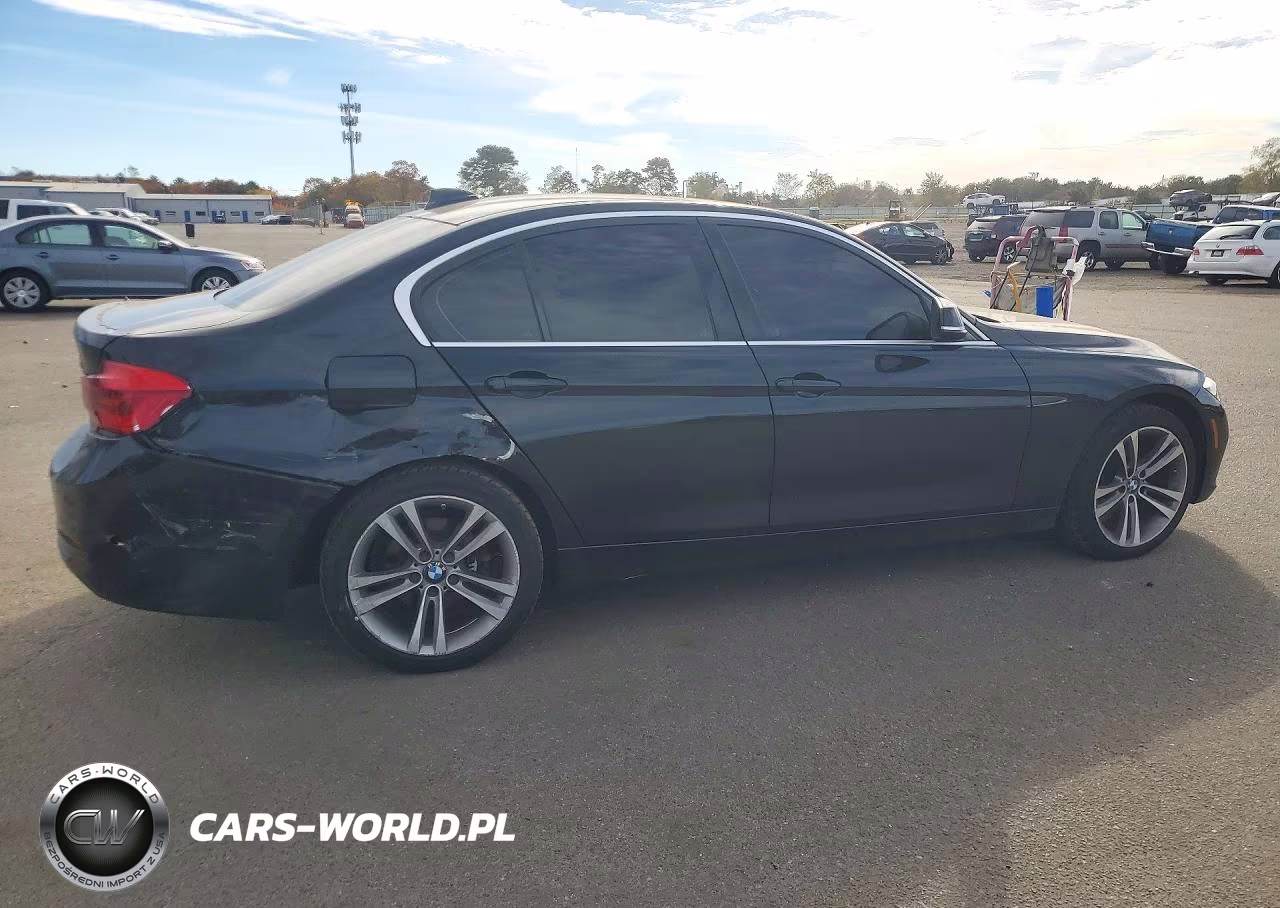 2017 BMW 330 Xi VIN:WBA8D9G56HNT91499 - 3
