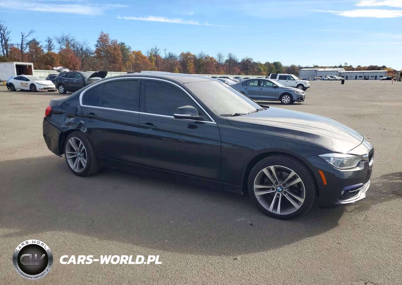 2017 BMW 330 Xi VIN:WBA8D9G56HNT91499 - 4