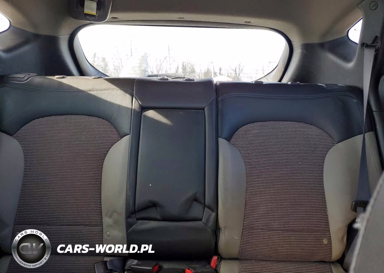 2011 Hyundai Tucson VIN:KM8JUCAC5BU132164 - 10