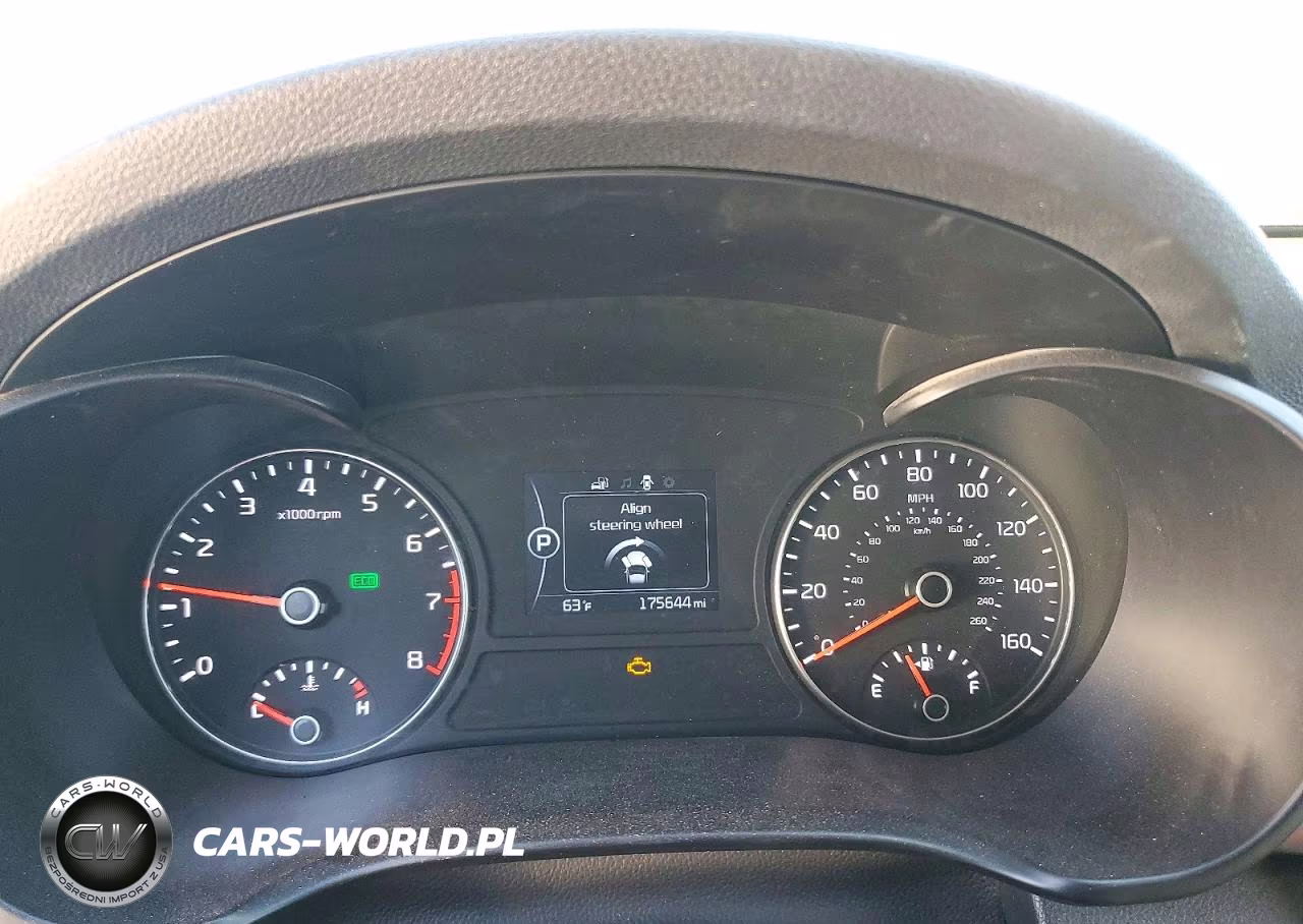 2018 Kia Optima Lx VIN:5XXGT4L39JG187886 - 9
