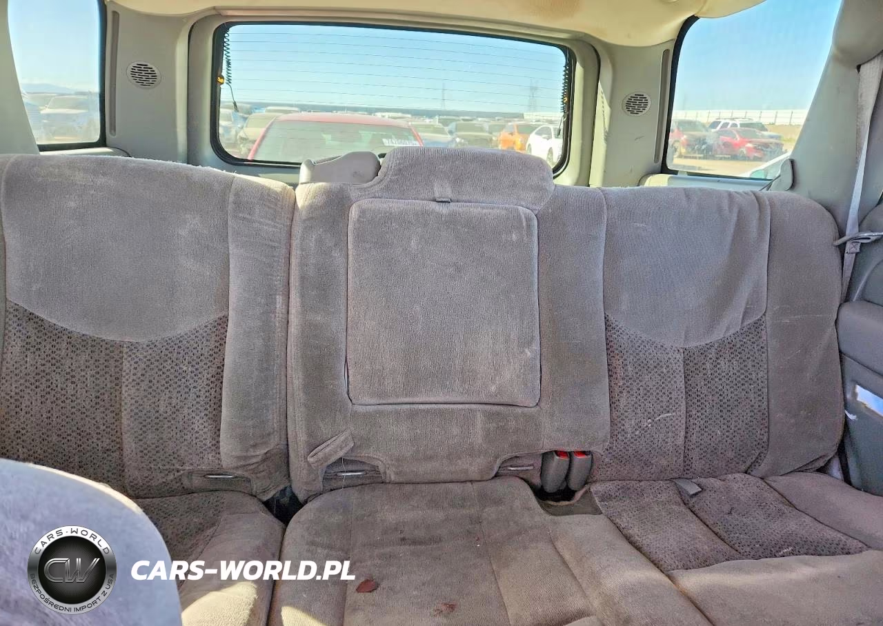 2004 Chevrolet Tahoe C1500 VIN:1GNEC13TX4R312909 - 10