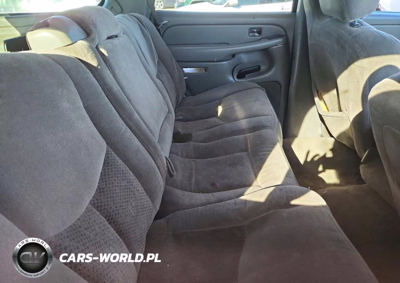 2004 Chevrolet Tahoe C1500 VIN:1GNEC13TX4R312909 - 11