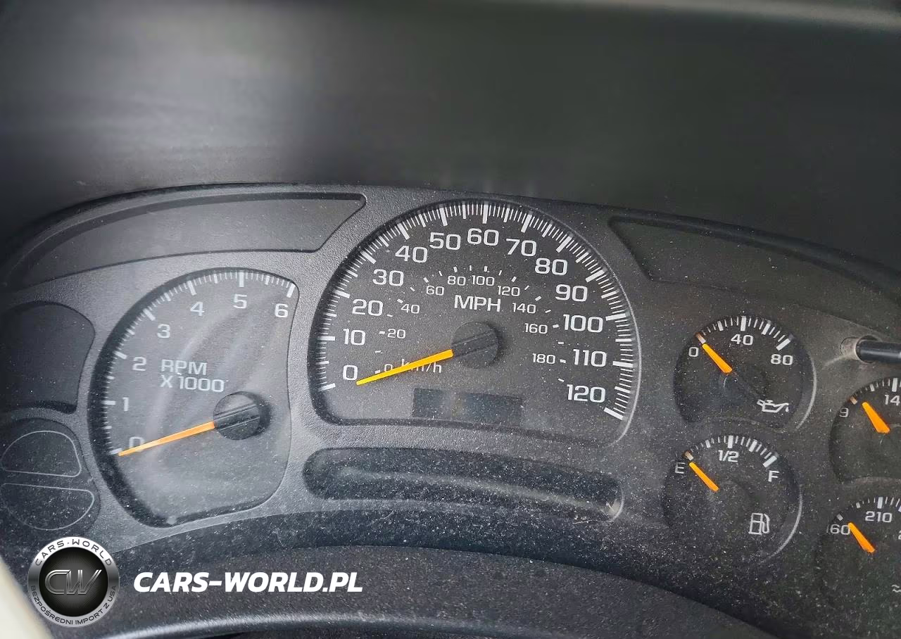 2004 Chevrolet Tahoe C1500 VIN:1GNEC13TX4R312909 - 9