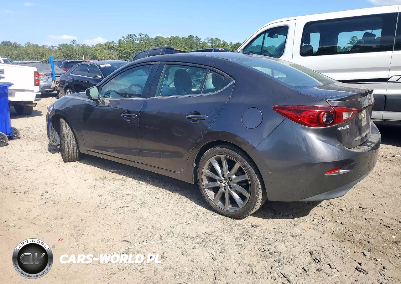 2018 Mazda 3 Touring VIN:3MZBN1V36JM235632 - 2