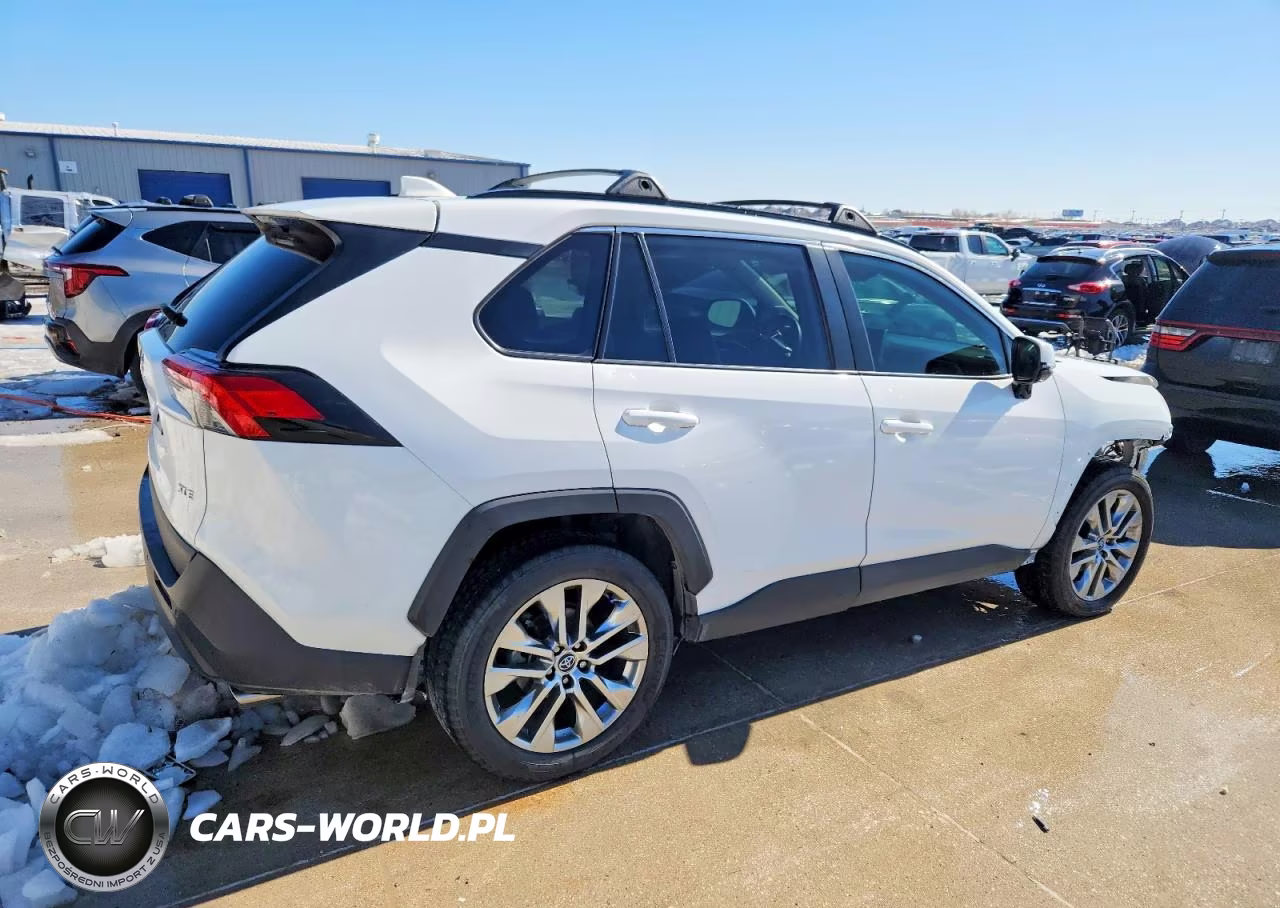 2020 Toyota Rav4 Xle Premium VIN:2T3C1RFV0LW080840 - 3