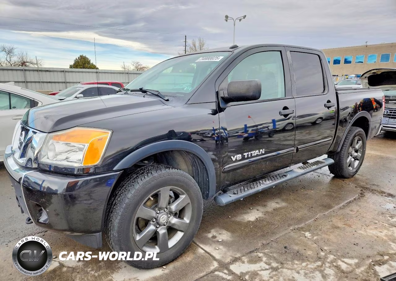 2015 Nissan Titan Sv