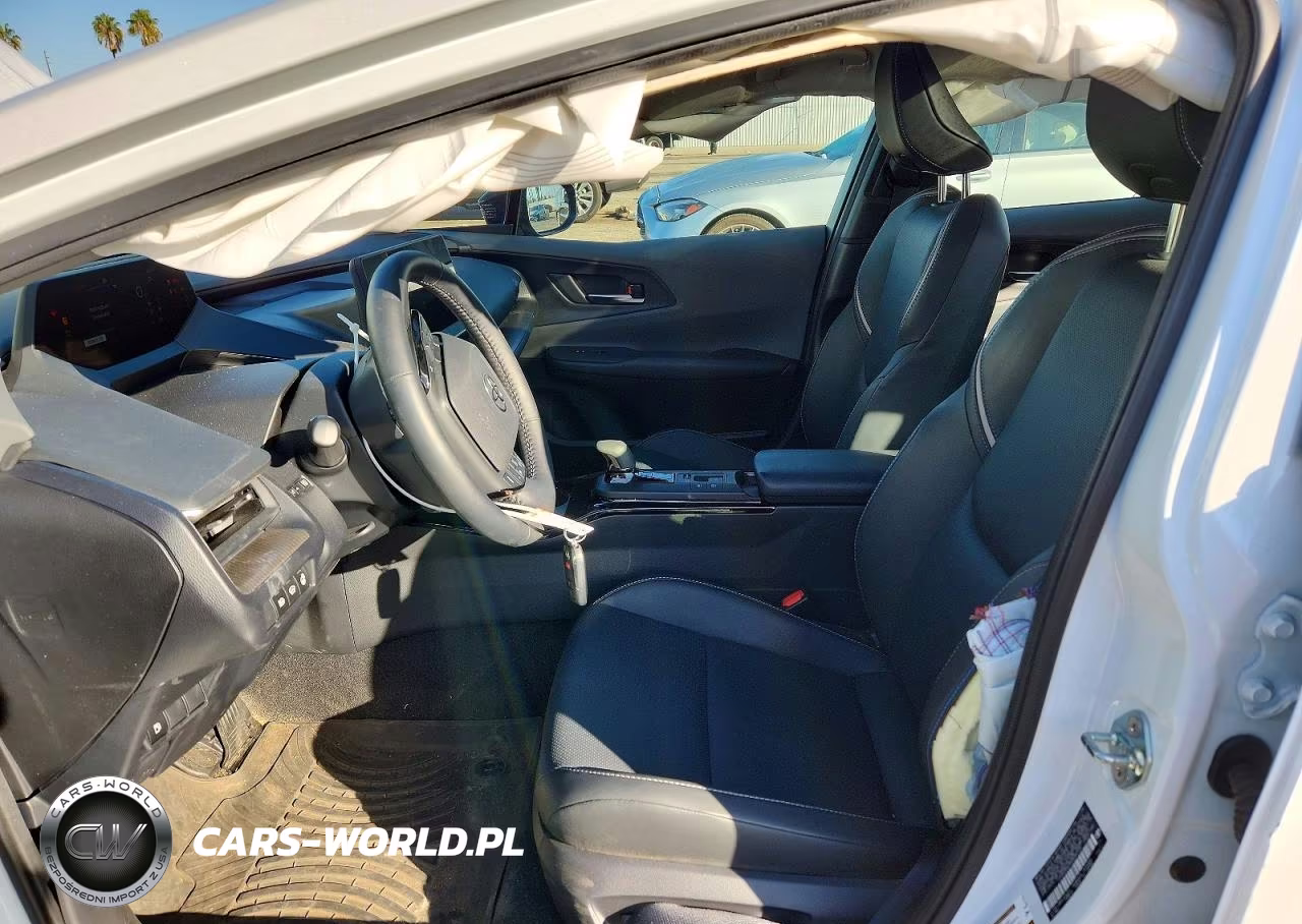2024 Toyota Prius Xle VIN:JTDACAAUXR3044103 - 7