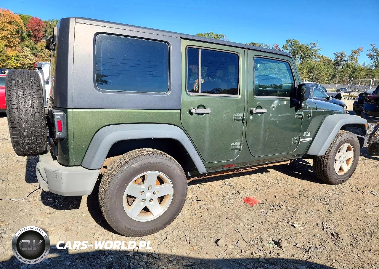 2009 Jeep Wrangler Unlimited X VIN:1J4GA39189L751670 - 3