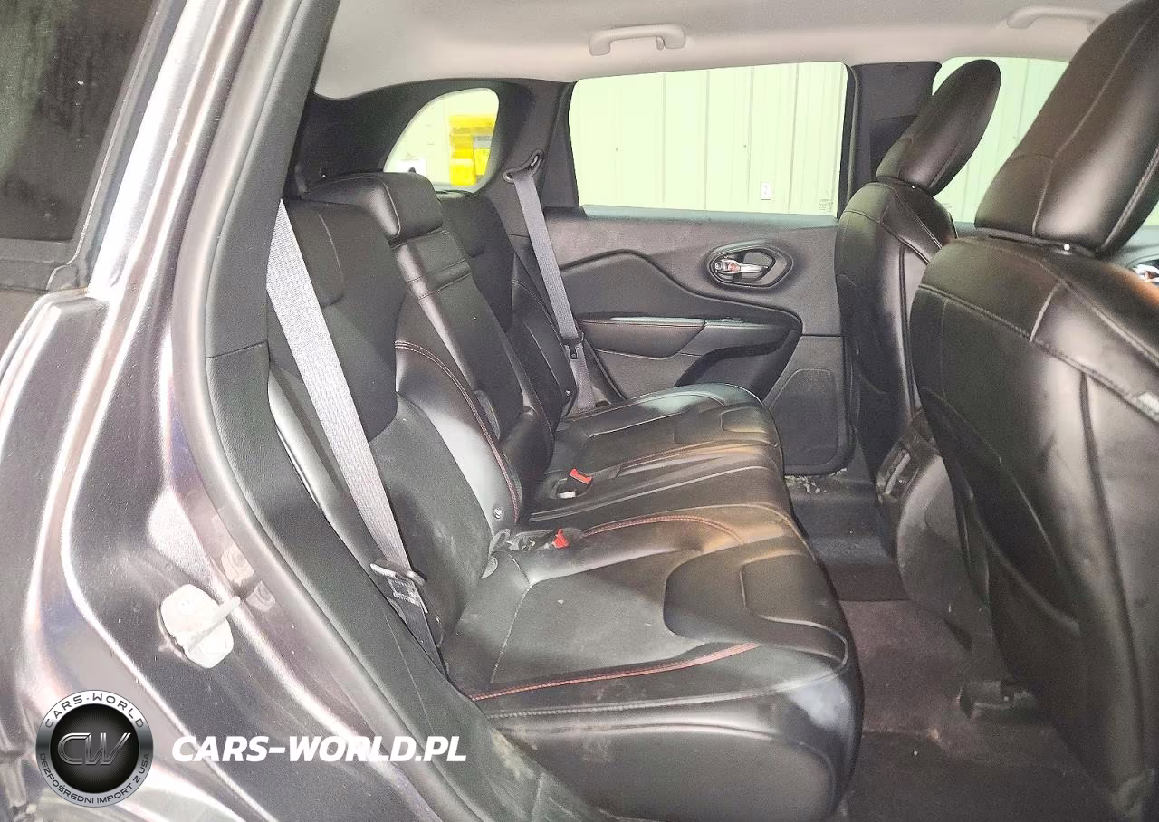 2019 Jeep Cherokee Trailhawk VIN:1C4PJMBX8KD158630 - 11