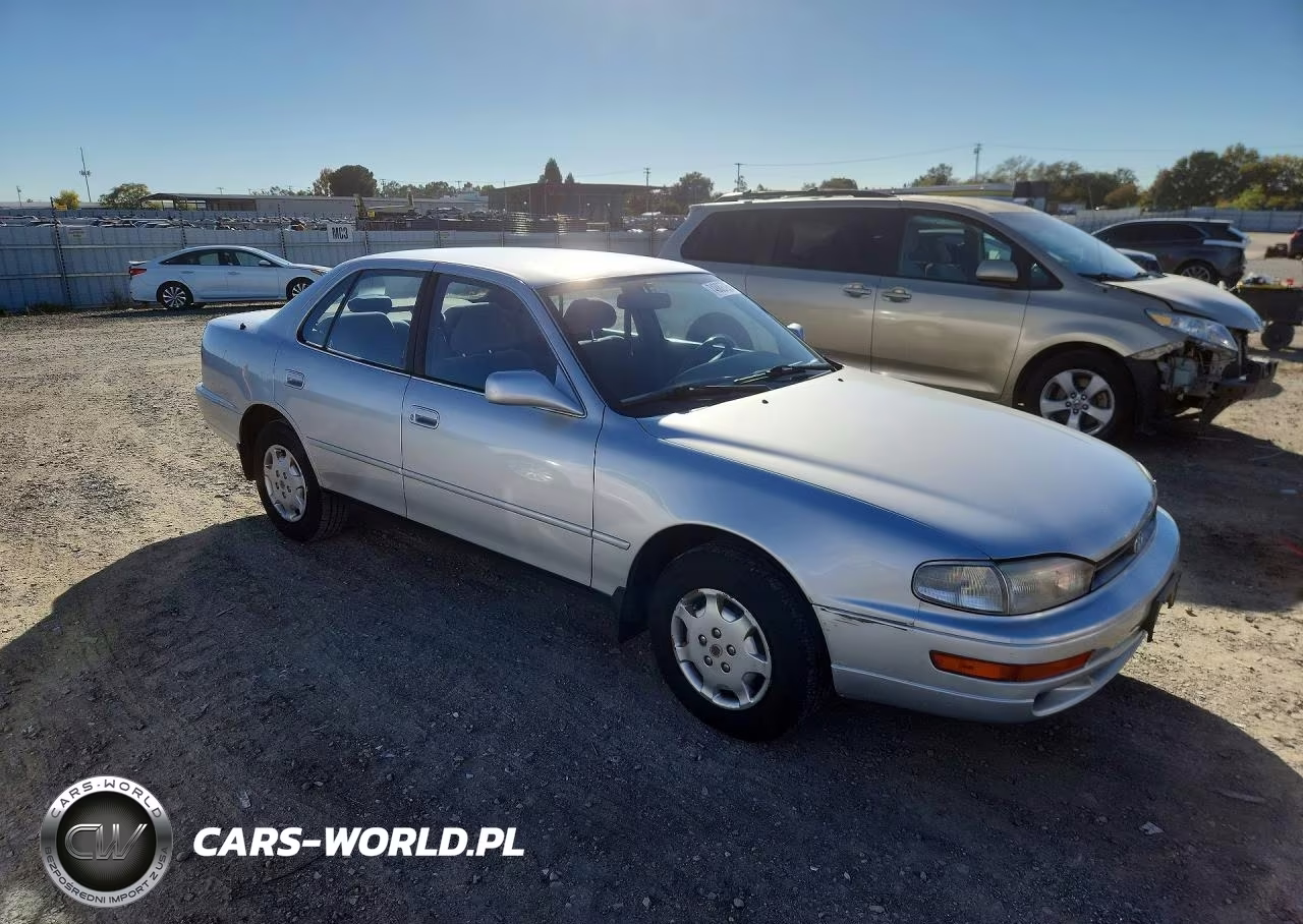 1993 Toyota Camry Le VIN:JT2SK12E5P0163943 - 4