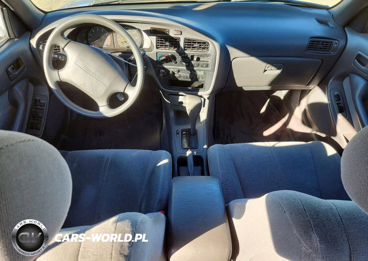 1993 Toyota Camry Le VIN:JT2SK12E5P0163943 - 8