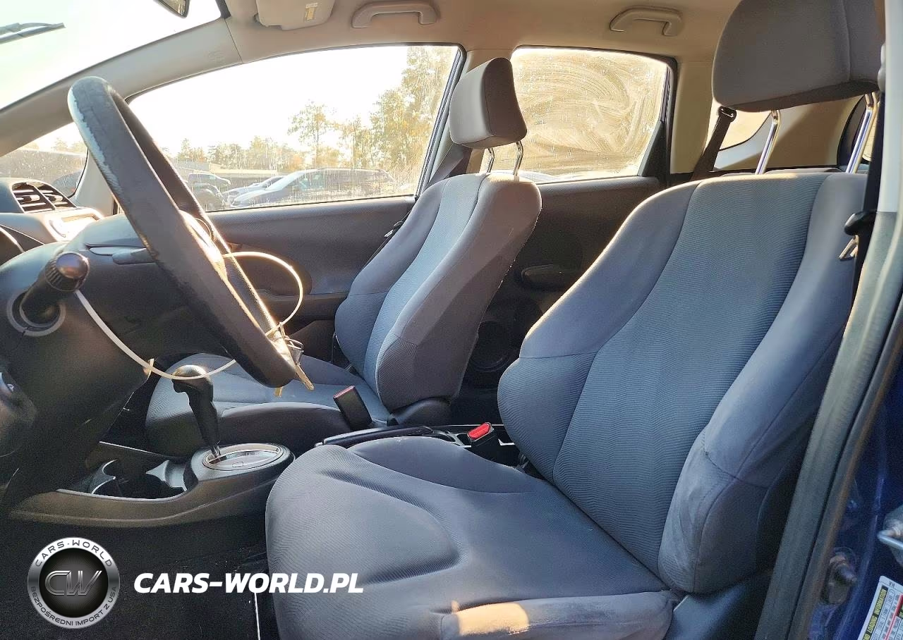 2009 Honda Fit VIN:JHMGE882X9S065247 - 5