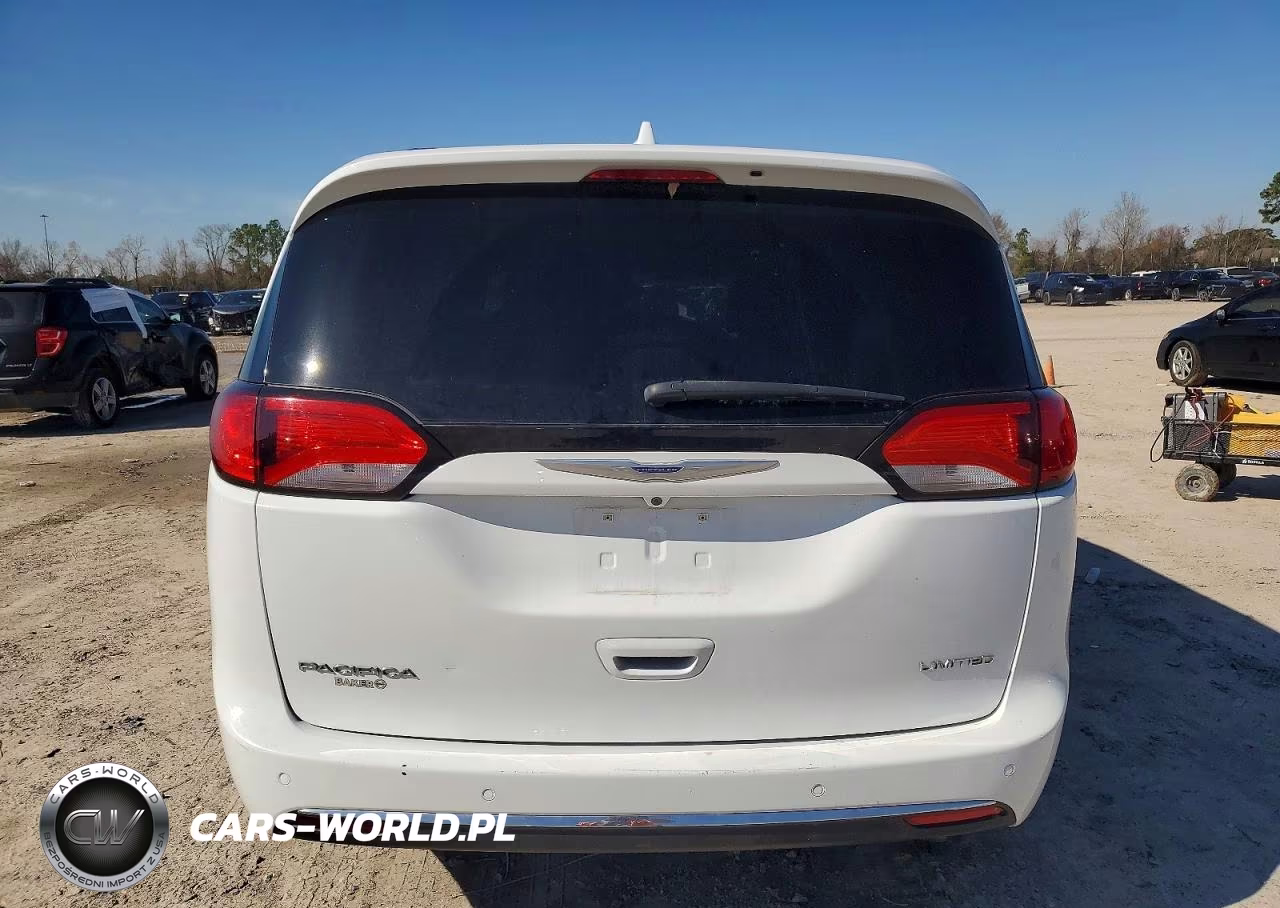 2020 Chrysler Pacifica Limited VIN:2C4RC1GG8LR171435 - 6