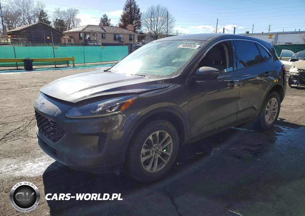 2020 Ford Escape Se