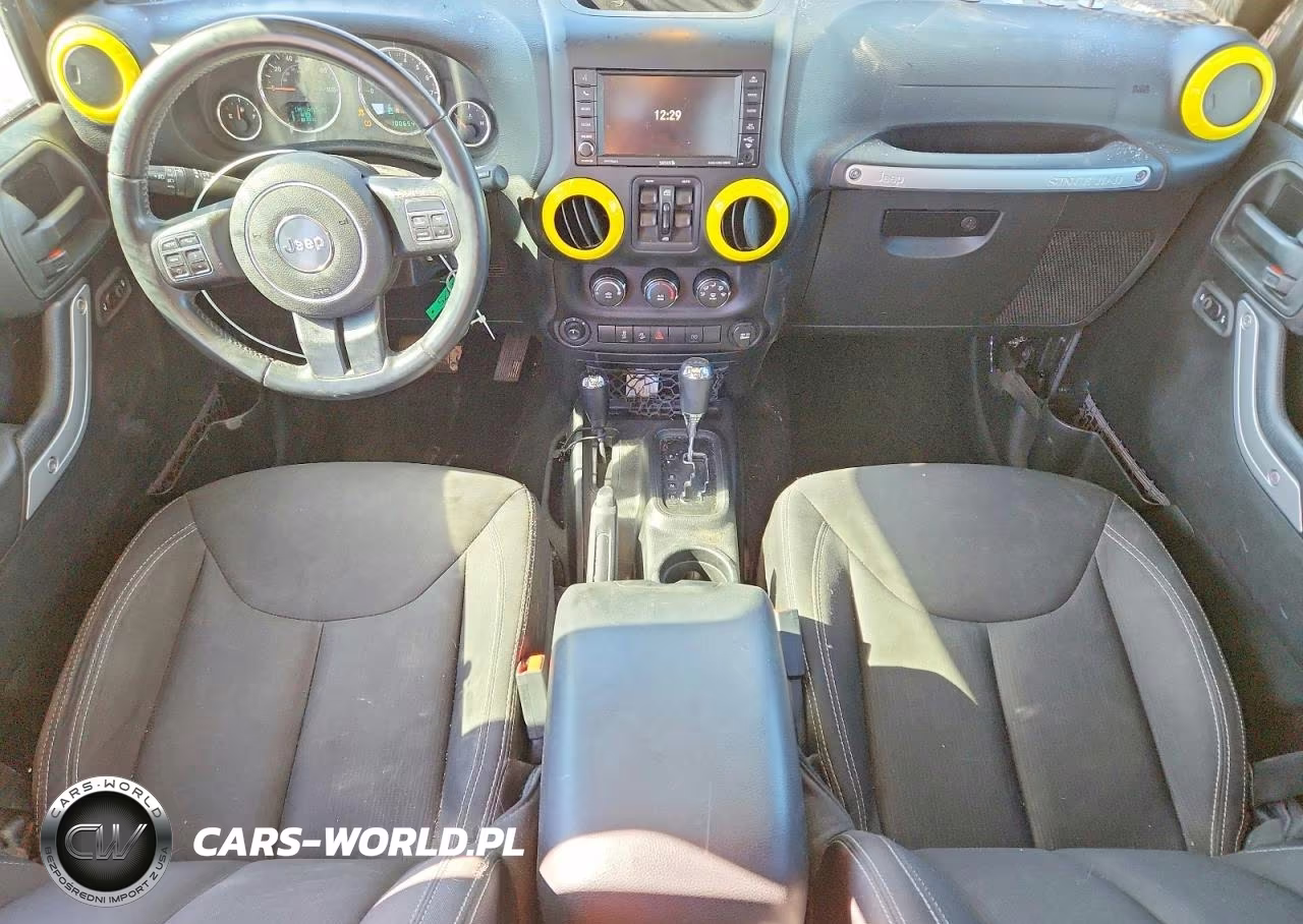 2017 Jeep Wrangler Unlimited Sahara VIN:1C4BJWEG6HL583280 - 8