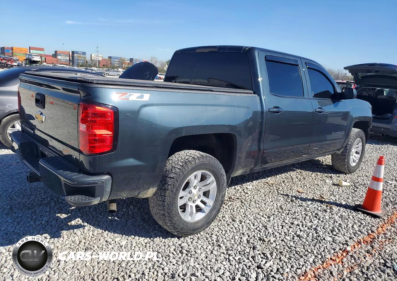 2018 Chevrolet Silverado K1500 Lt VIN:3GCUKRECXJG226675 - 3