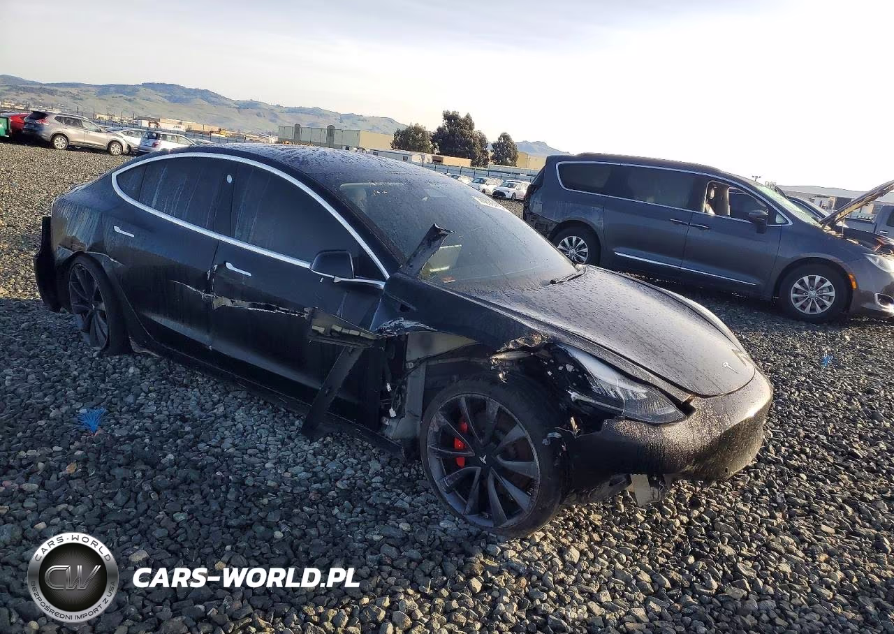 2020 Tesla Model 3 VIN:5YJ3E1EC4LF624459 - 4
