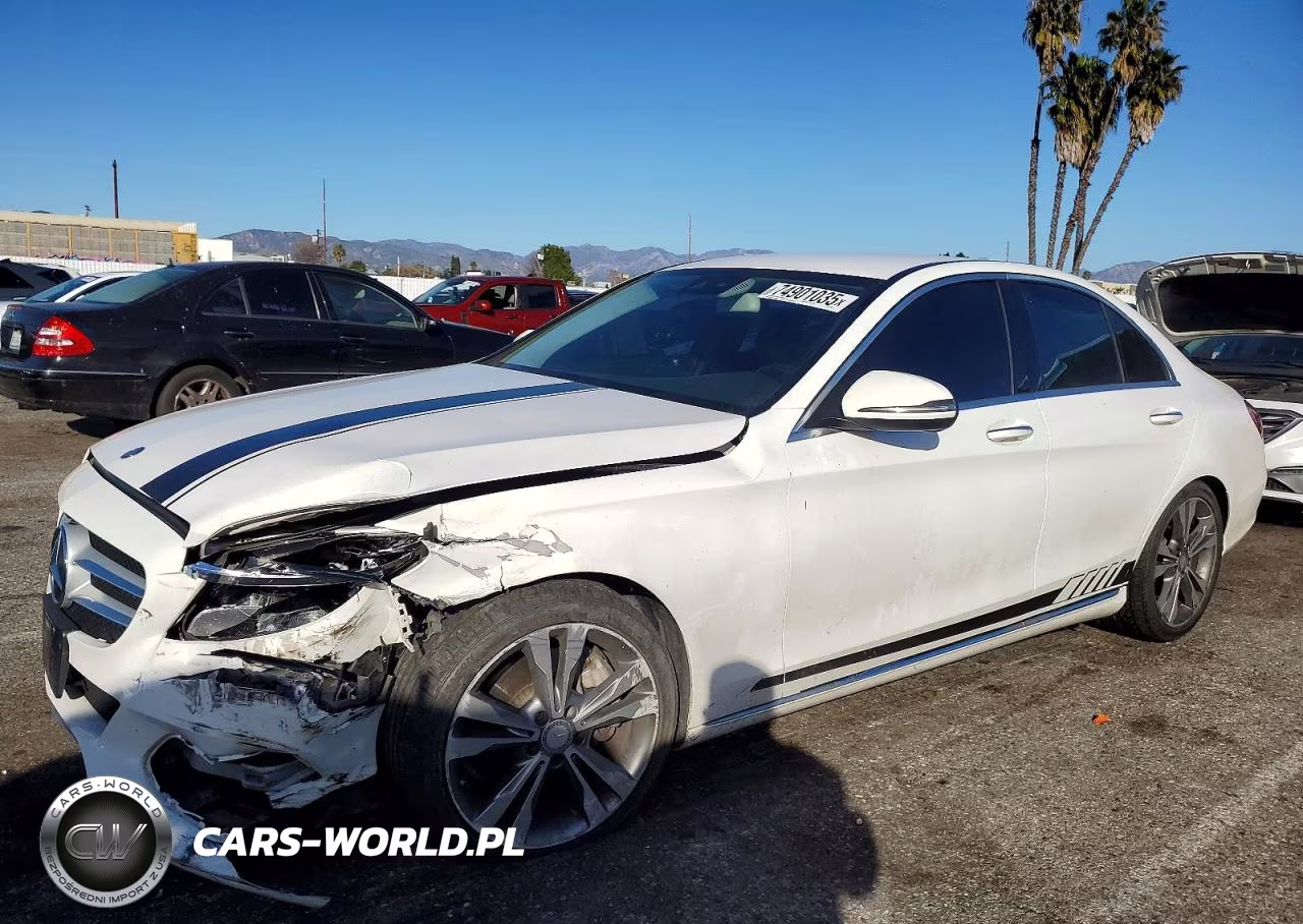 2016 Mercedes-Benz C 300 – zdjęcie 1 z 12