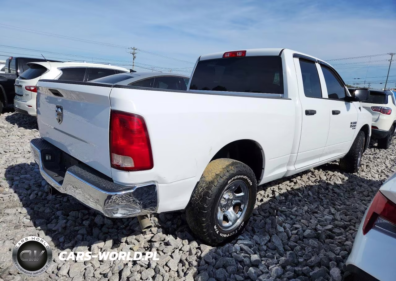 2019 Ram 1500 Classic Tradesman VIN:1C6RR6FG9KS616220 - 3