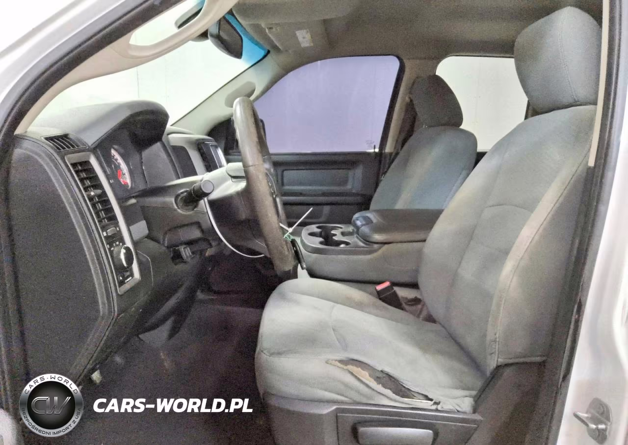 2019 Ram 1500 Classic Tradesman VIN:1C6RR6FG9KS616220 - 7