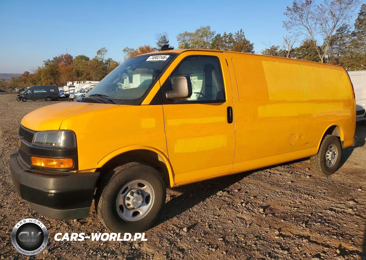 2024 Chevrolet Express G2500 VIN:1GCWGBFP0R1102945 - 1
