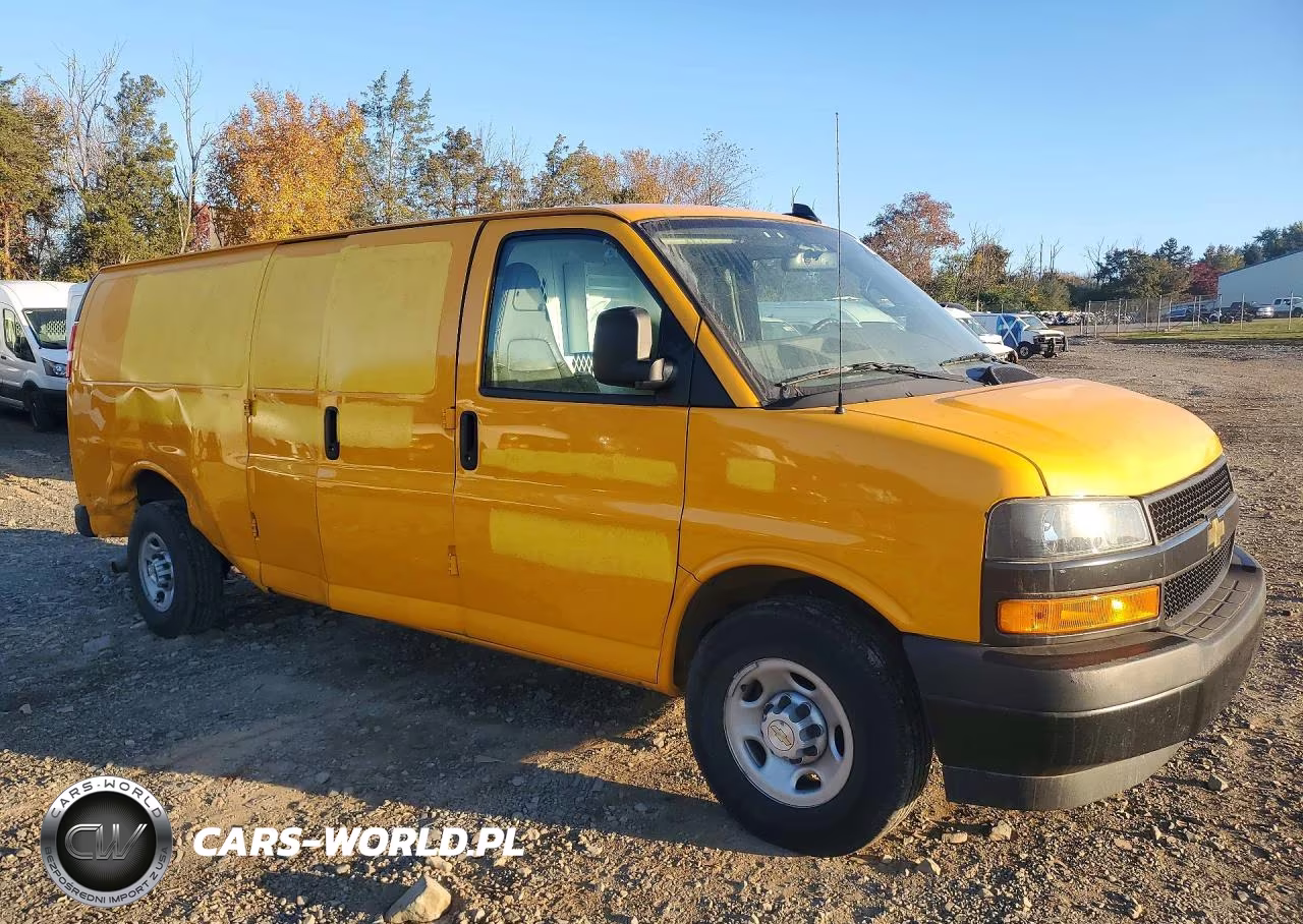 2024 Chevrolet Express G2500 VIN:1GCWGBFP0R1102945 - 4