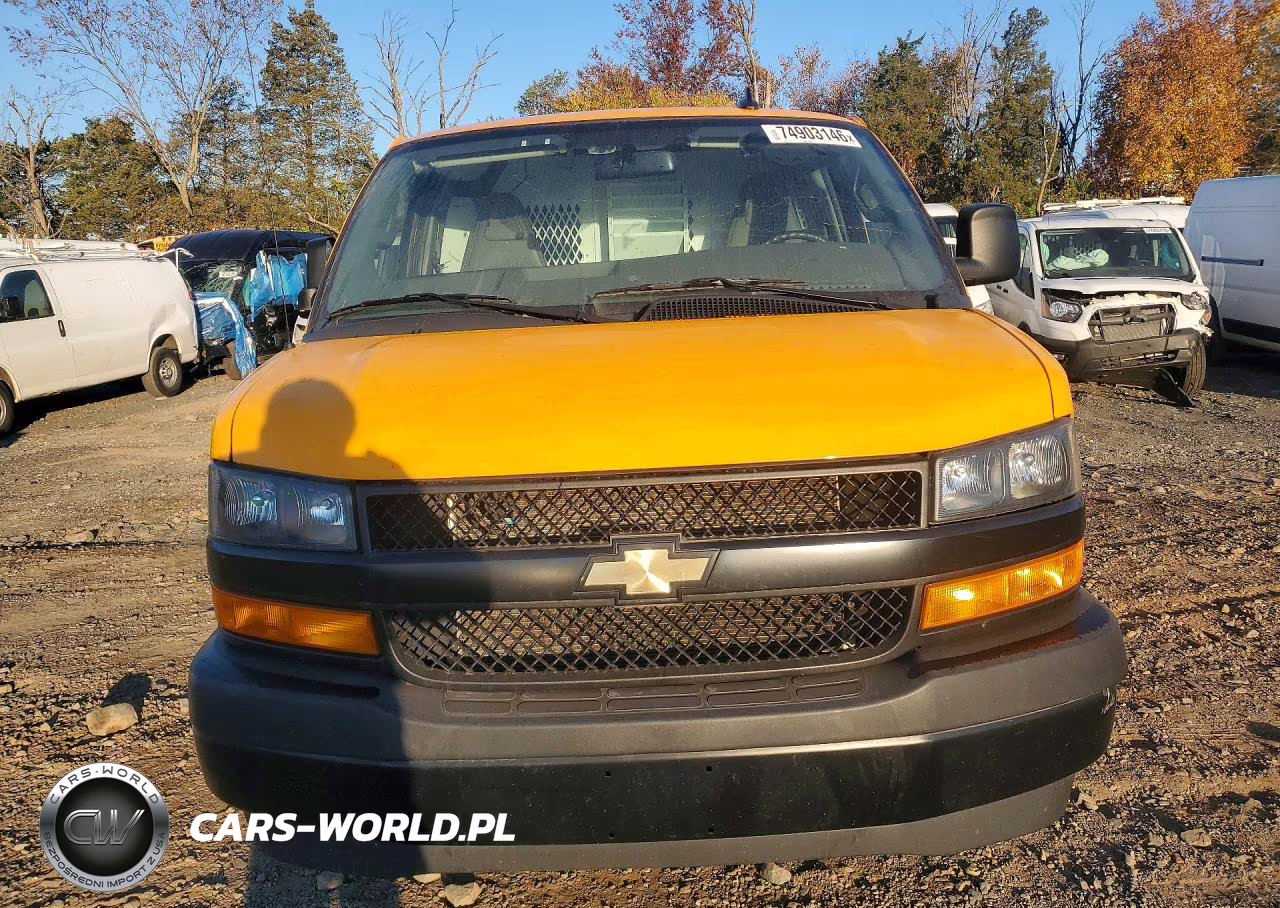 2024 Chevrolet Express G2500 VIN:1GCWGBFP0R1102945 - 5