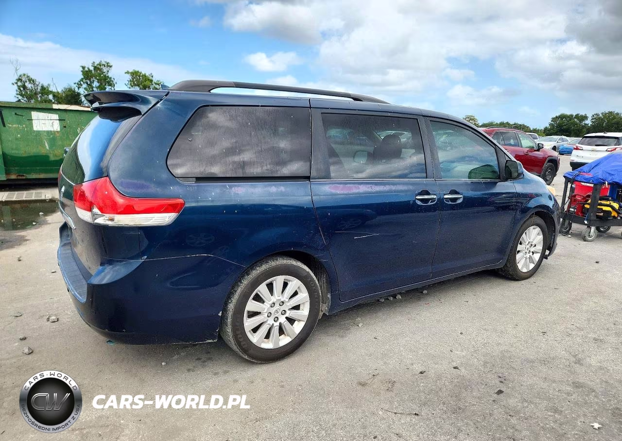 2011 Toyota Sienna Limited 7-Passenger VIN:5TDYK3DC5BS001342 - 3
