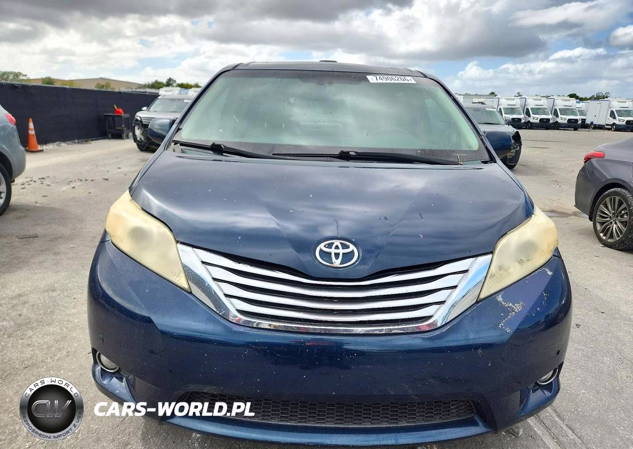 2011 Toyota Sienna Limited 7-Passenger VIN:5TDYK3DC5BS001342 - 5