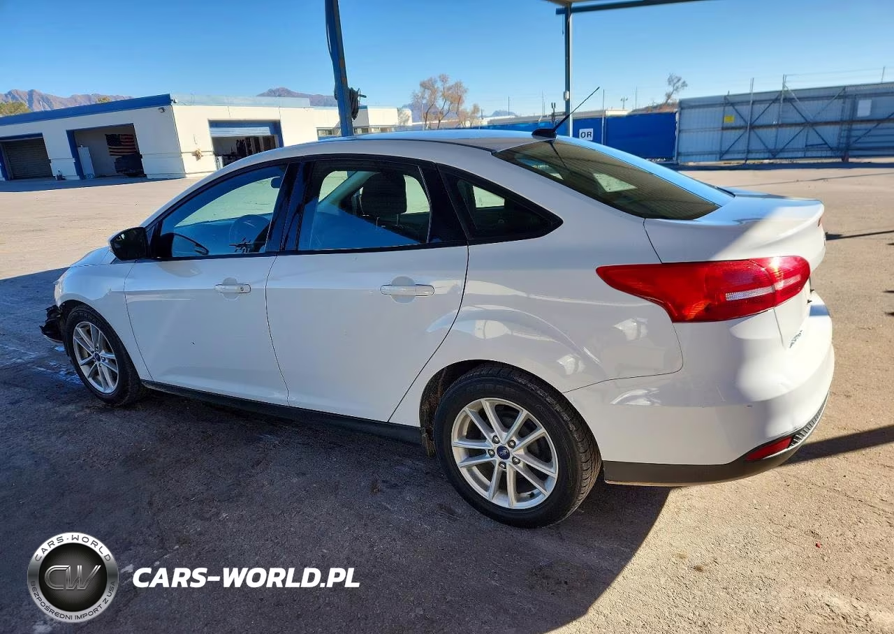 2017 Ford Focus Se VIN:1FADP3F23HL340718 - 2