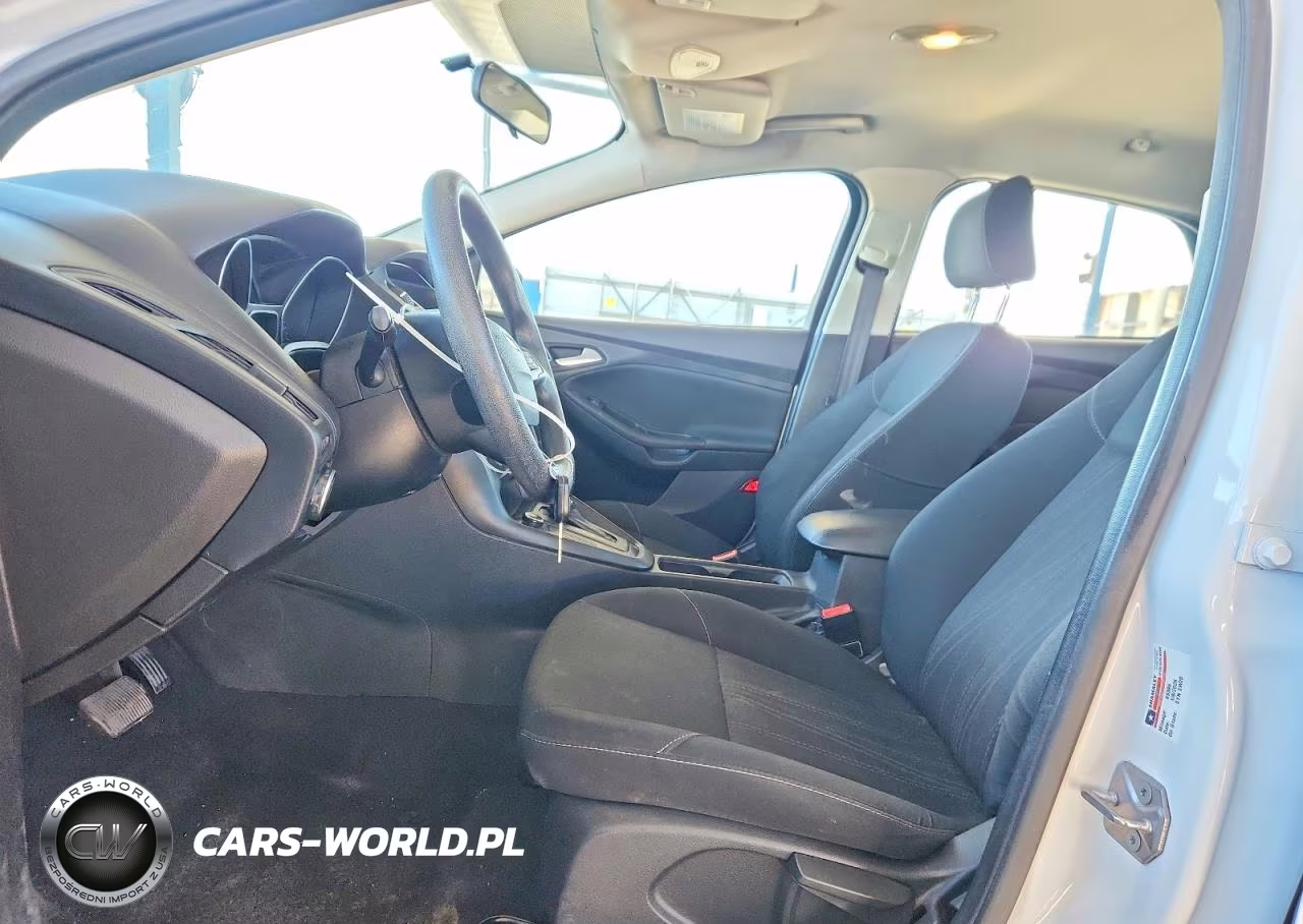 2017 Ford Focus Se VIN:1FADP3F23HL340718 - 7