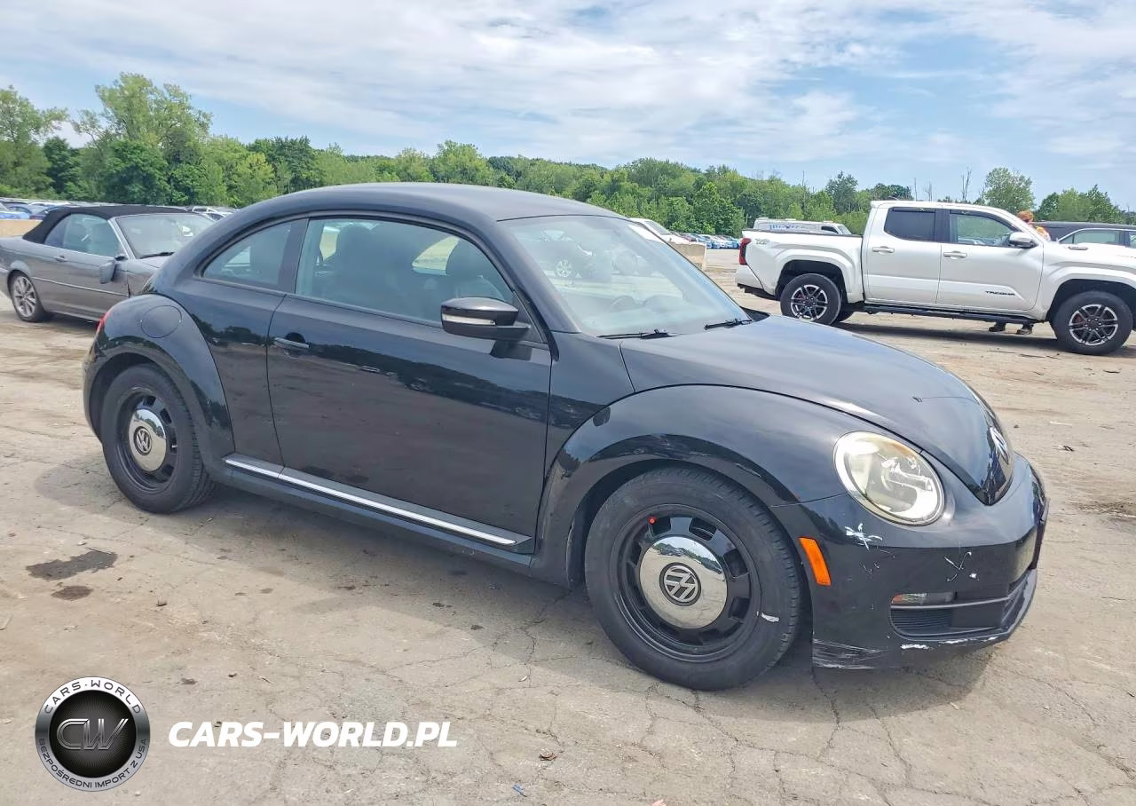 2014 Volkswagen Beetle VIN:3VWJ17AT0EM639743 - 4