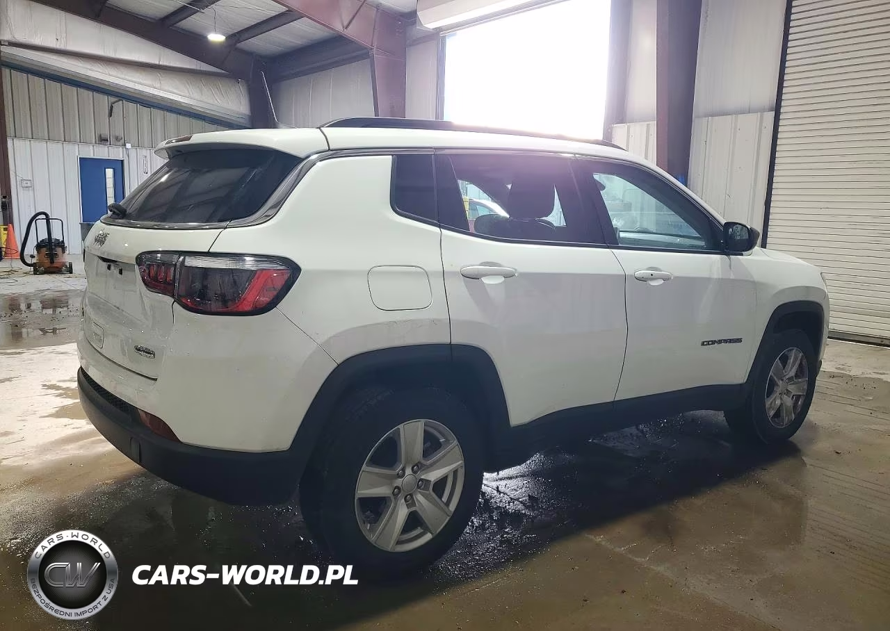 2022 Jeep Compass Latitude VIN:3C4NJDBB0NT135448 - 3