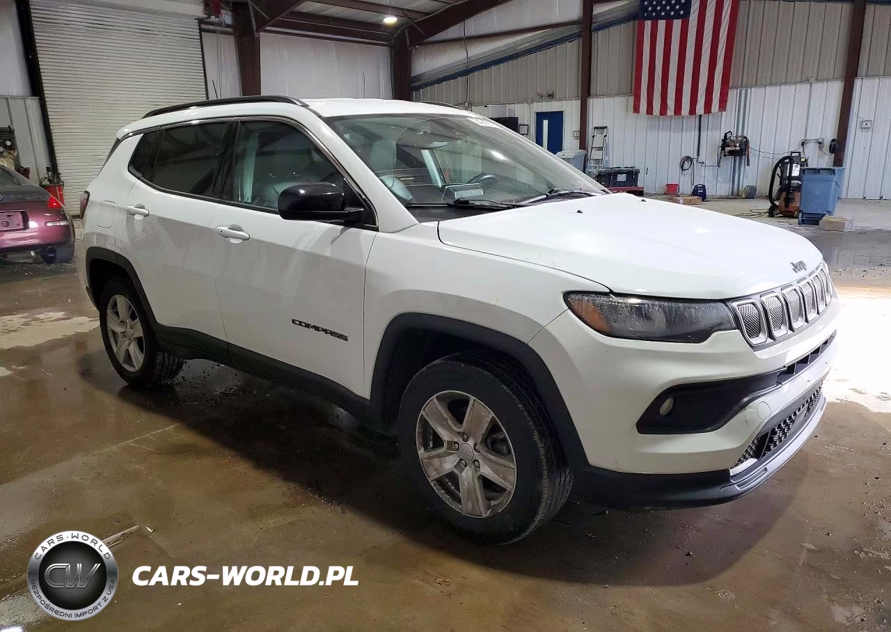 2022 Jeep Compass Latitude VIN:3C4NJDBB0NT135448 - 4