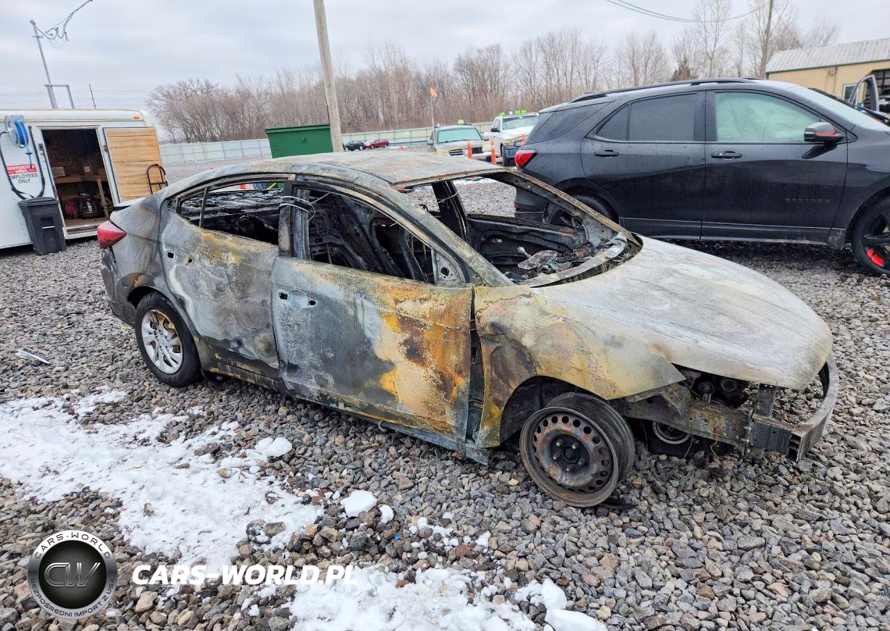 2020 Hyundai Elantra Se VIN:5NPD74LF2LH536640 - 4