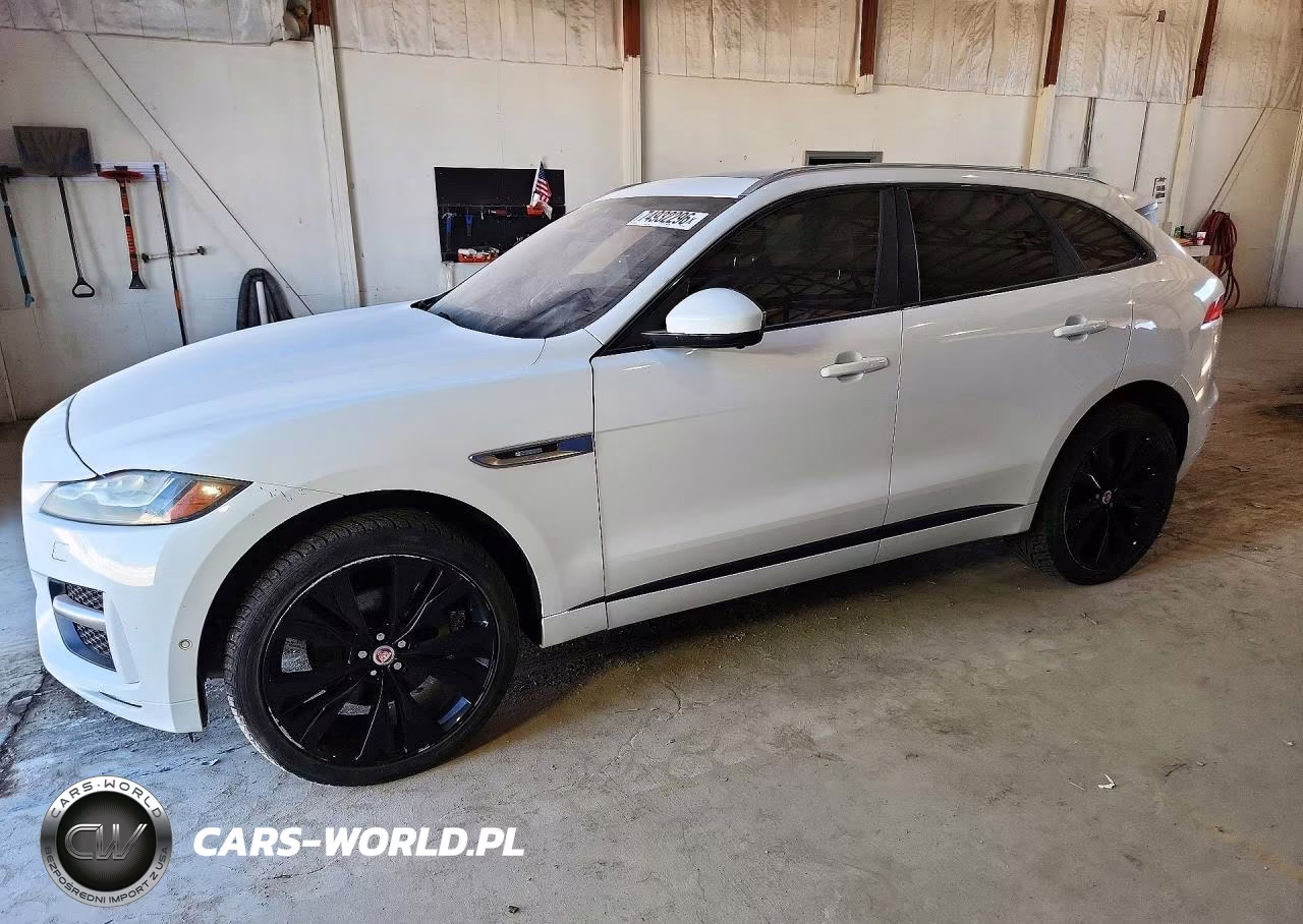 2018 Jaguar F-Pace R - Sport VIN:SADCL2EV4JA243637 - 1